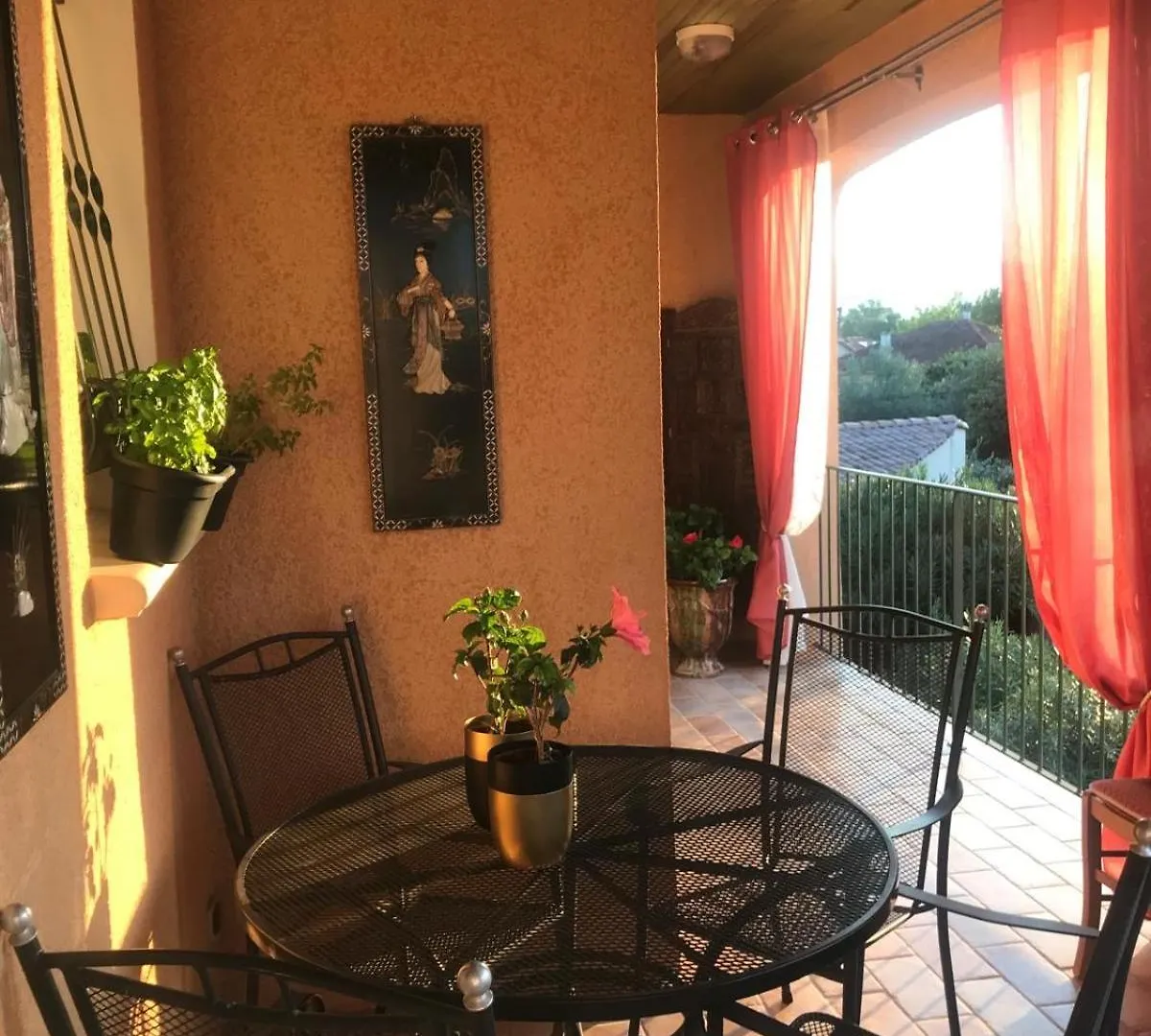 Appartement Calme Et Luxueux Valreas France
